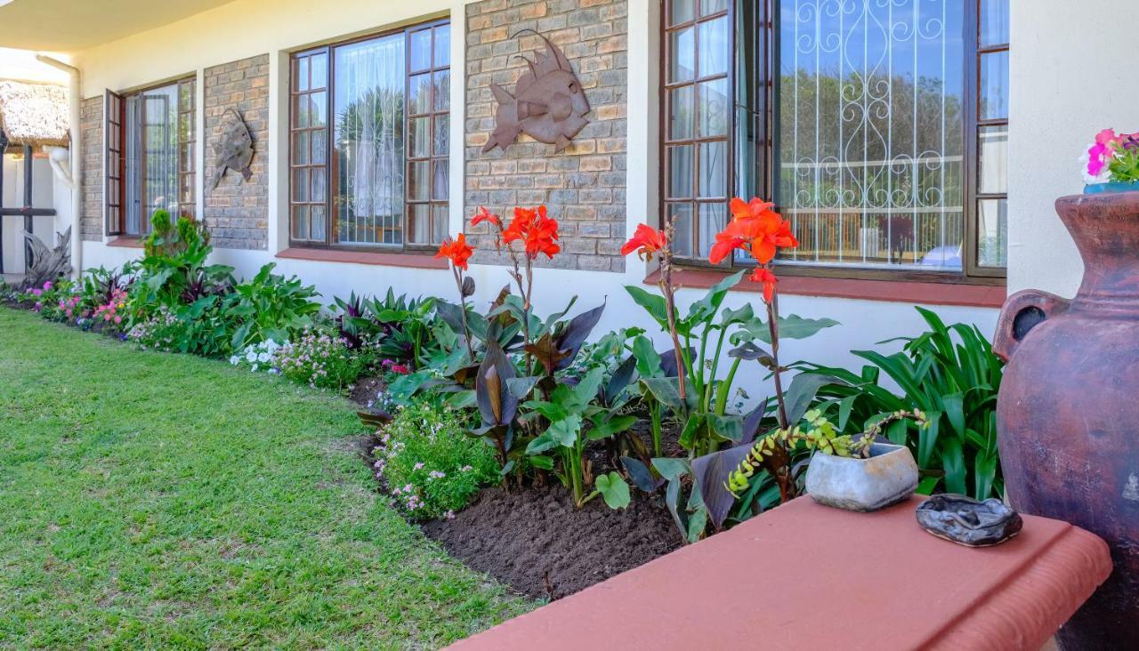 Hotel Crowned Crane Gonubie Exterior foto