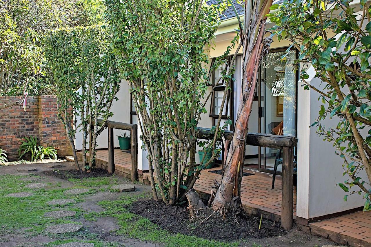 Hotel Crowned Crane Gonubie Exterior foto